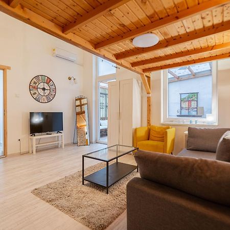 ブダペストCosy Flat With Balconyアパートメント エクステリア 写真