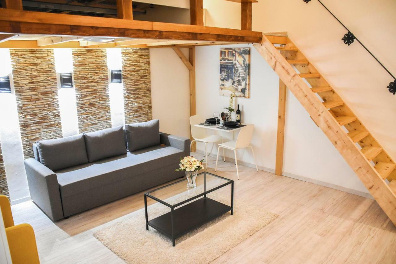 ブダペストCosy Flat With Balconyアパートメント エクステリア 写真